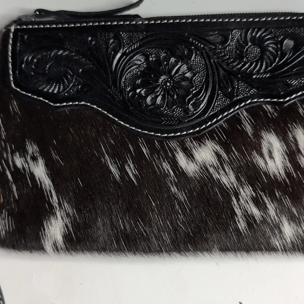 Tooled Leather Cowhide Clutch Purse-NWT - Picture 3 of 8